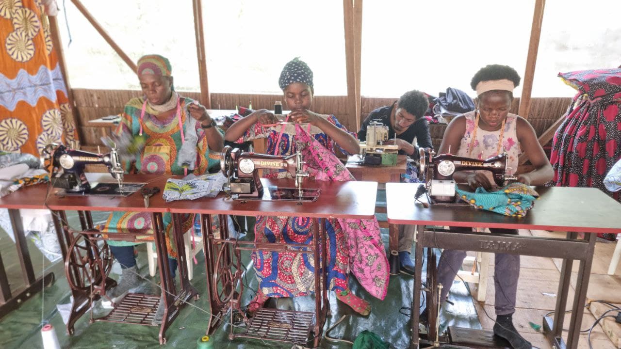 ATELIER DE COUTURE AU VILLAGE PILOTE SAVE AFRICA image 3