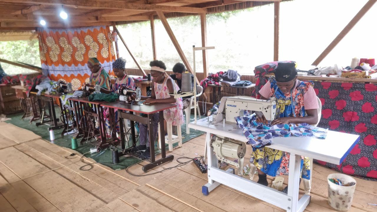 ATELIER DE COUTURE AU VILLAGE PILOTE SAVE AFRICA image 1