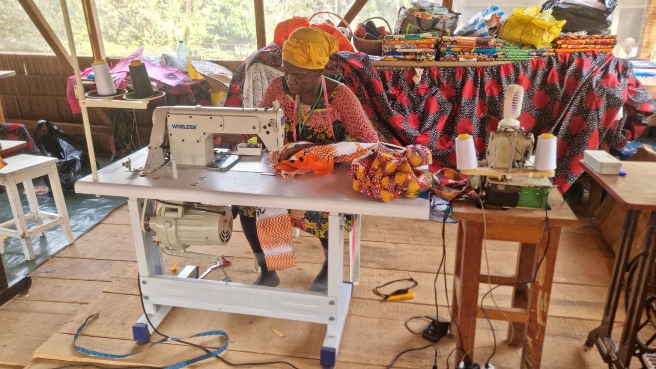 ATELIER DE COUTURE AU VILLAGE PILOTE SAVE AFRICA image 4