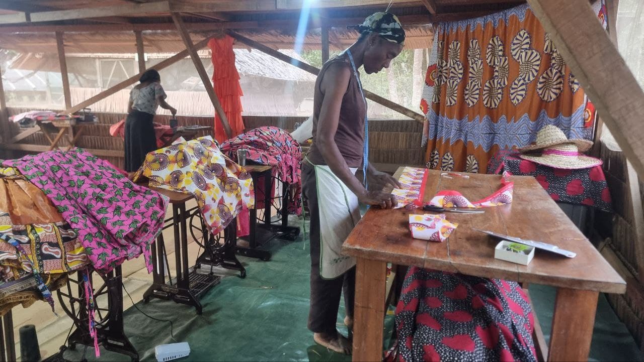 ATELIER DE COUTURE AU VILLAGE PILOTE SAVE AFRICA image 6